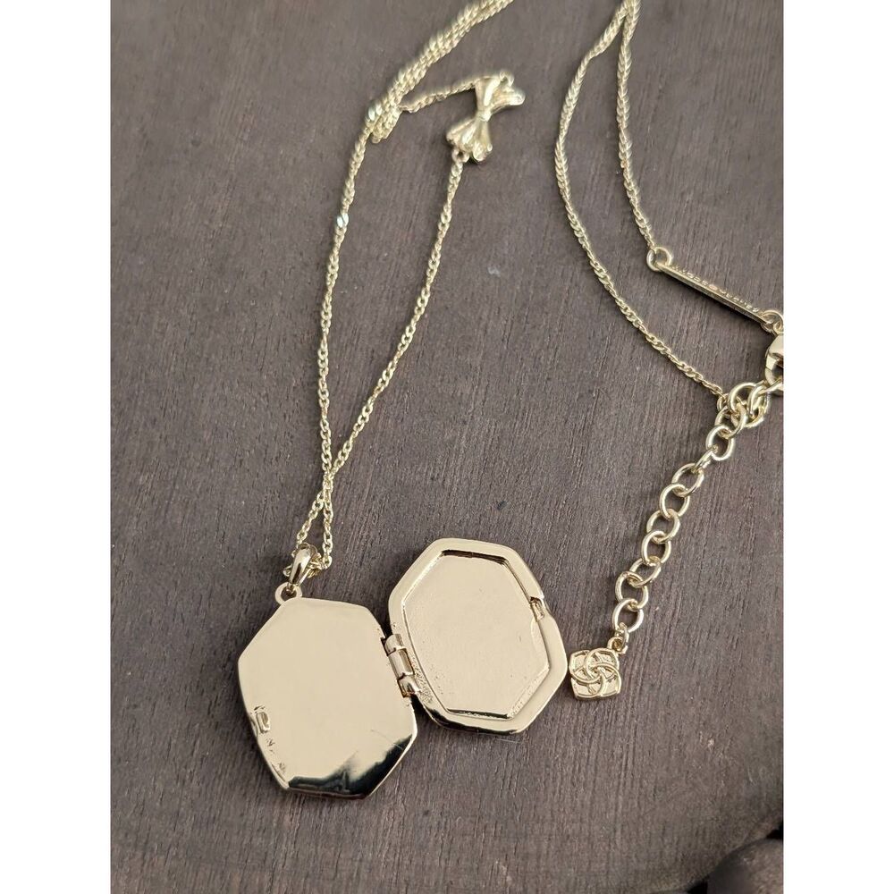 *NWOT KENDRA SCOTT x LOVE SHACK FANCY Daphne Pink Yellow Floral Locket Necklace - Picture 3 of 5